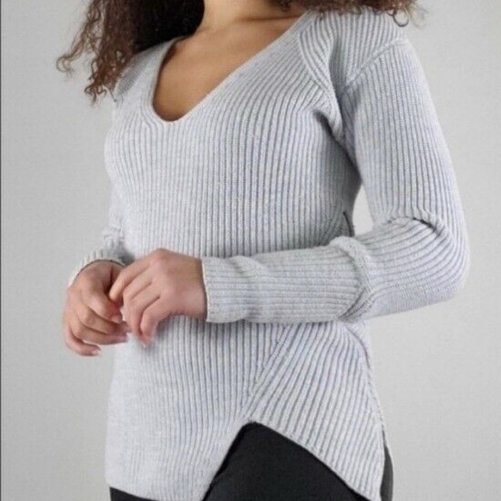 CAbi Split Zipper Sides V-Neck Sweater Off White